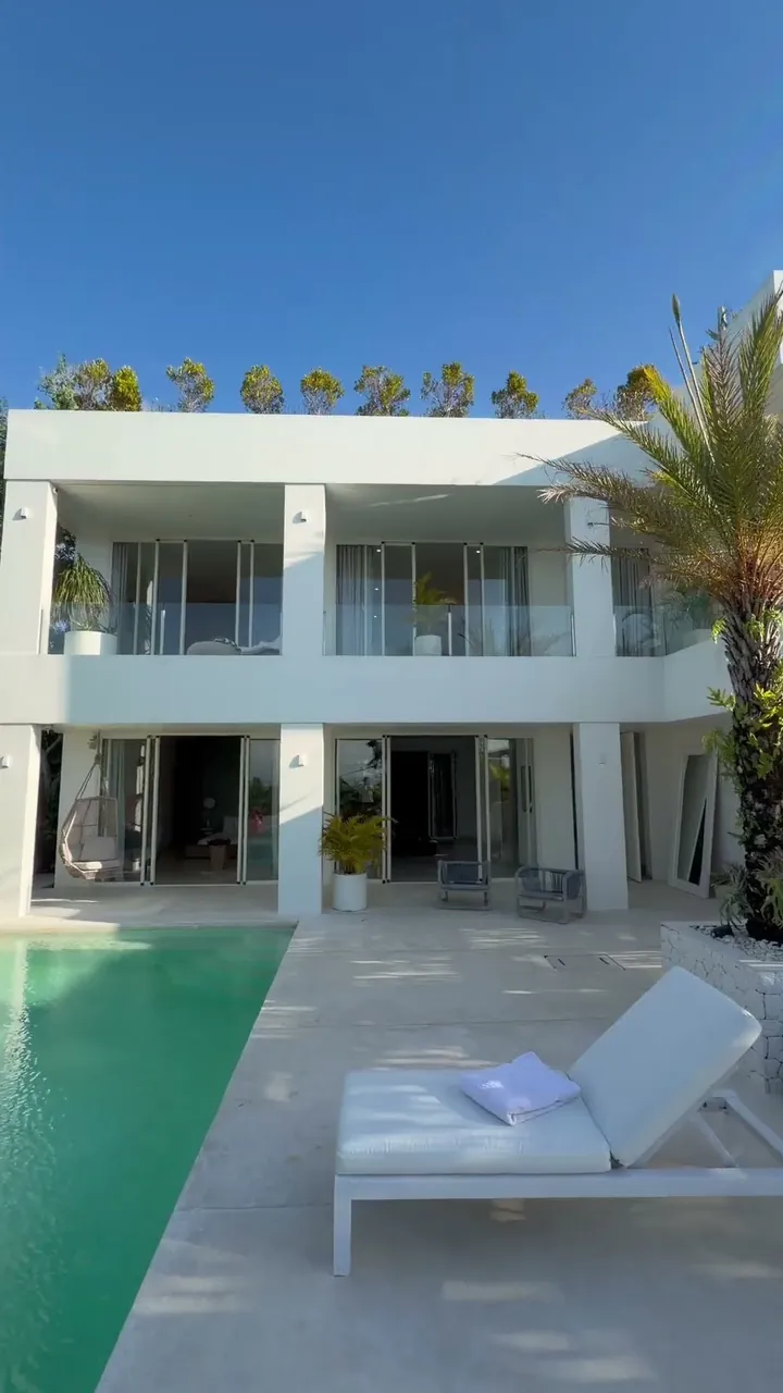 Полный видео-обход White Villa Bali